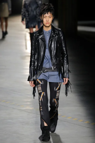Look 43